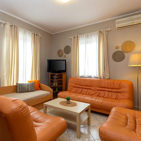 Apartment Mare Пореч Экстерьер фото